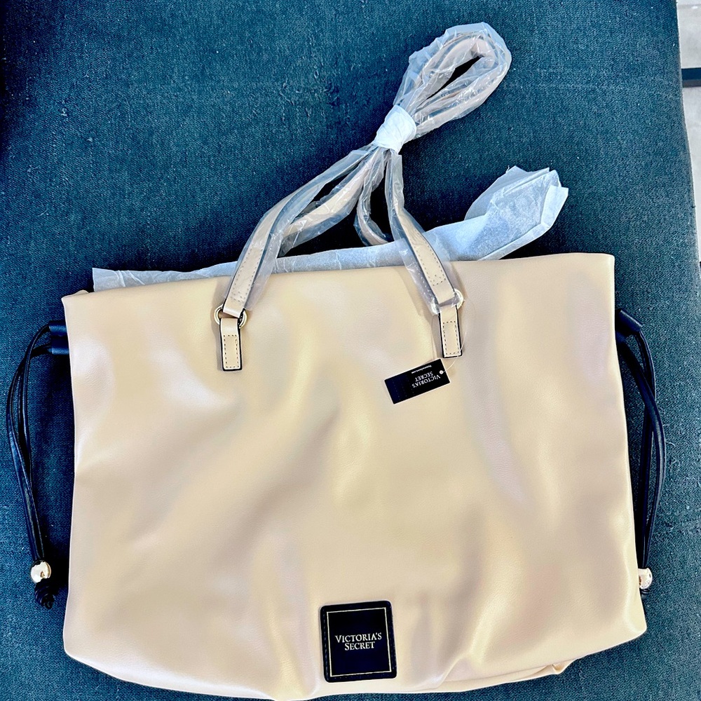 Victoria’s Secret purse NEW